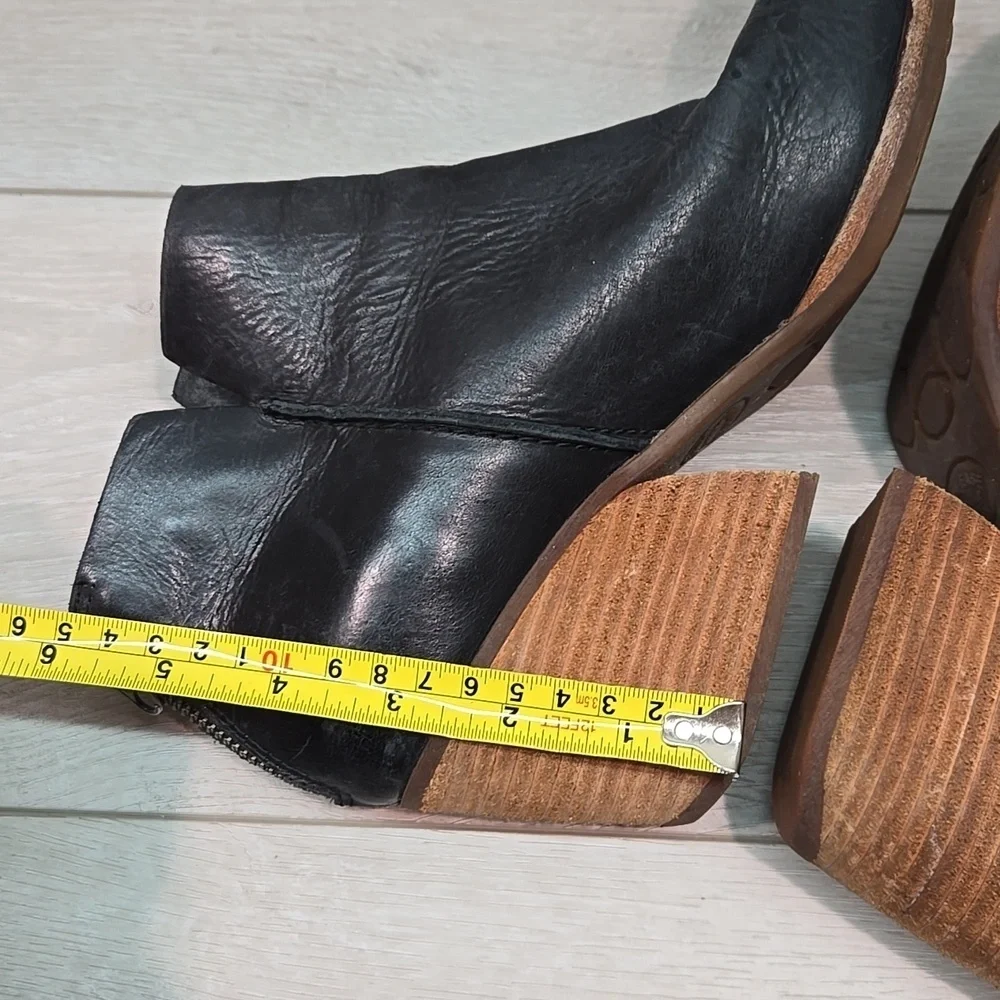 Kork Ease Women Black Distressed  Leather Ankle Boots Moto Shoes Sz 8.5M